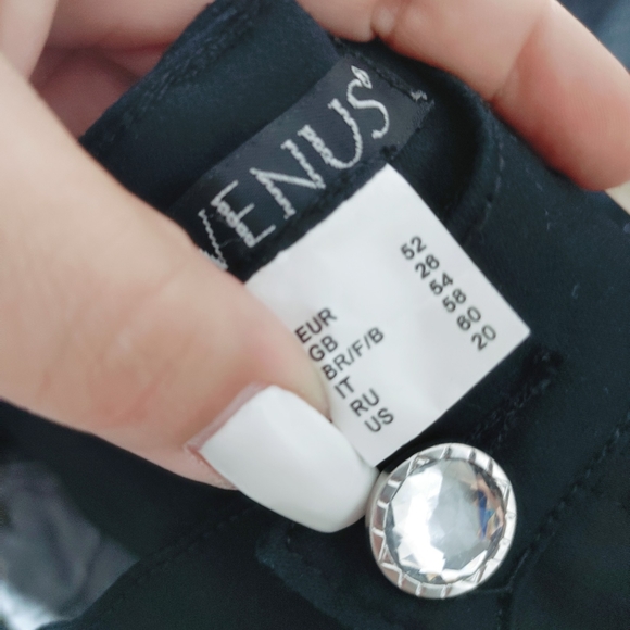 Black Jeans Bling Button - Picture 3 of 4